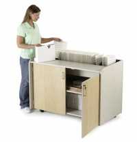 Casier de tri pour partitions muni de portes